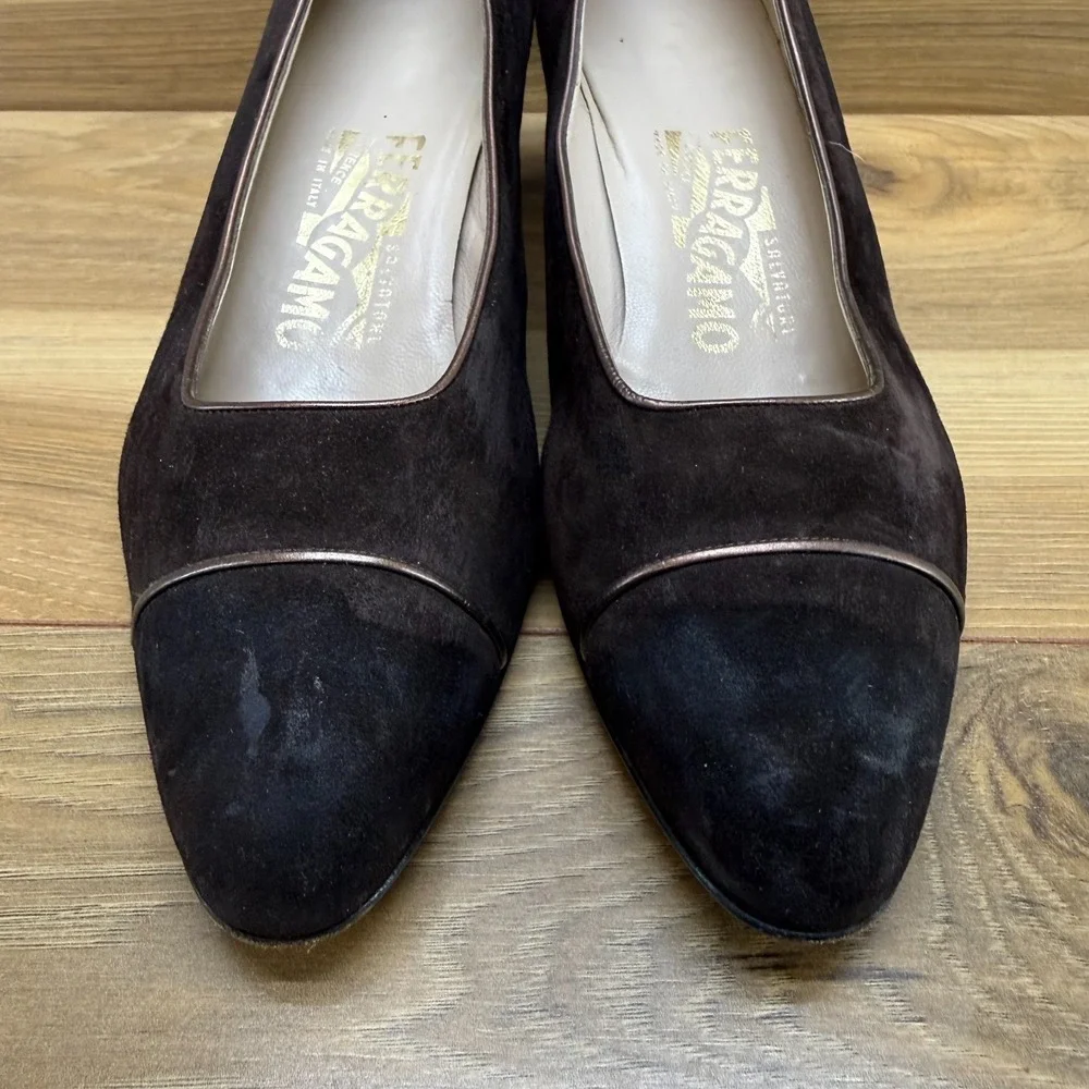 Salvatore Ferragamo Vintage Cap Toe Pumps Womens 7.5 B Dark Brown Suede 90's